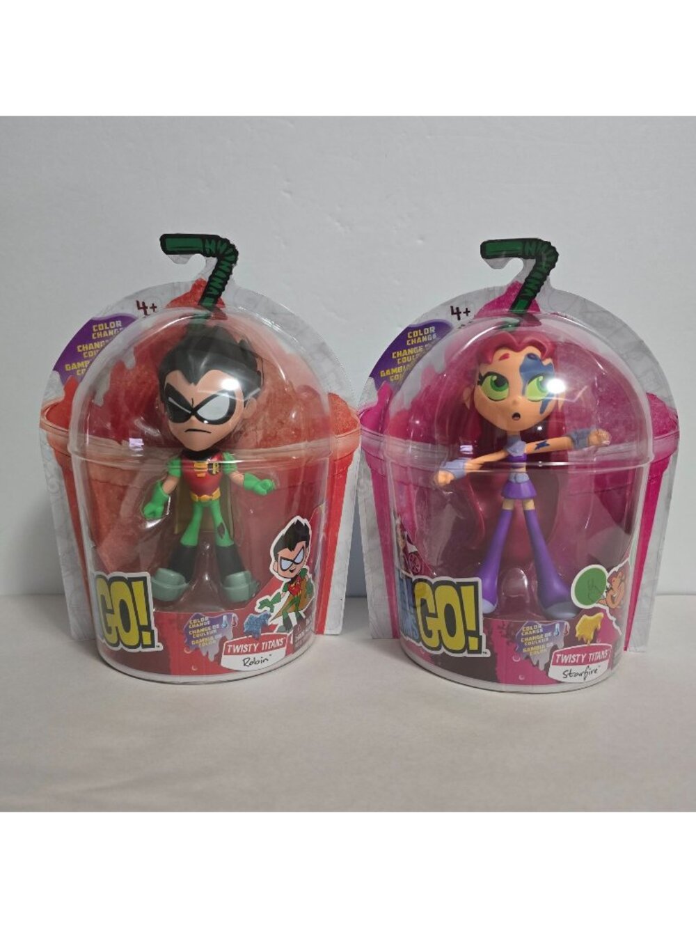 Teen Titans Go! Twisty Titans Color Change Action Figure Robin & Starfire